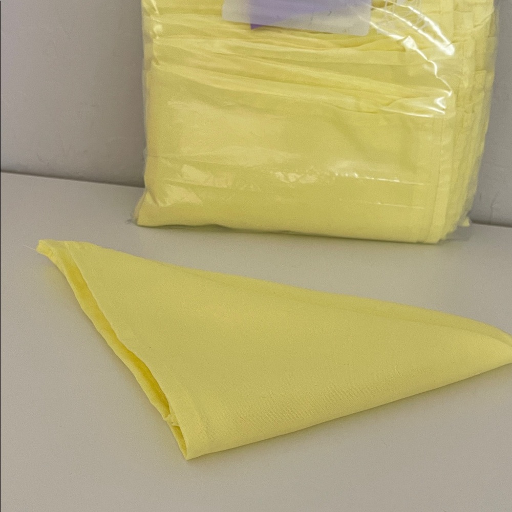 Bright Yellow Fabric Napkins 21 count